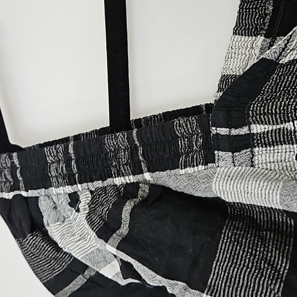 American Eagle Outfitters Women's Black Plaid Smocked Crop Top Size Medium - Picture 7 of 10